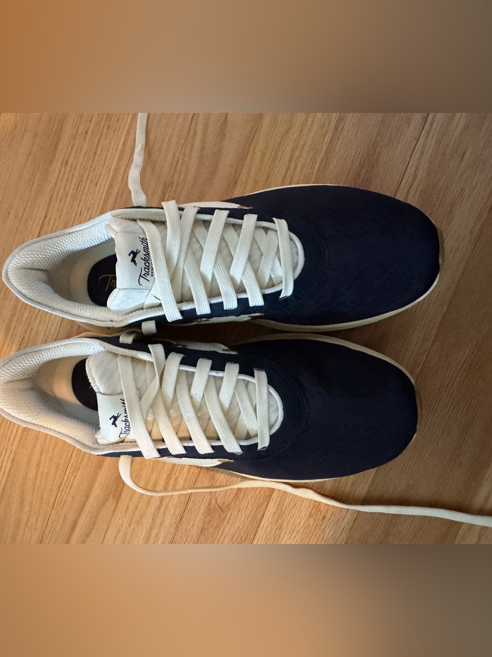 Tracksmith Eliot Runner - Picture 3 of 9
